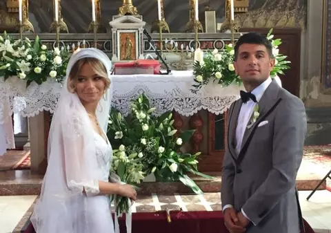 Laura Cosoi NU are voie să divorţeze. Regulile stricte ale religiei ei