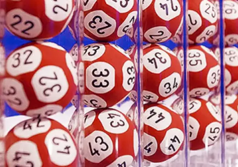 Numerele extrase duminică, 23 august, la LOTO 6 DIN 49, LOTO 5 DIN 40, JOKER ŞI NOROC! Vezi dacă ai câştigat