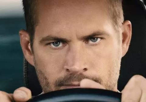 Coincidenţă macabră! Ce au găsit poliţiştii la locul unui accident asemănător cu cel în care a murit Paul Walker