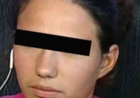 Fata violată din Vaslui a susţinut azi prima probă la Bac. După examen, va afla ce sentinţă au primit cei care au batjocorit-o