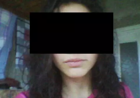 Fata violată din Vaslui și-a reactivat contul de Facebook