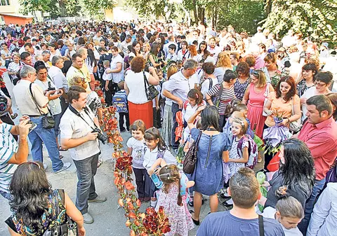 Vacanţa se termină pe 4 septembrie