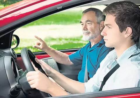 VESTE BUNĂ pentru cei care vor să devină șoferi! Dacă pici traseul, nu mai dai iar și sala