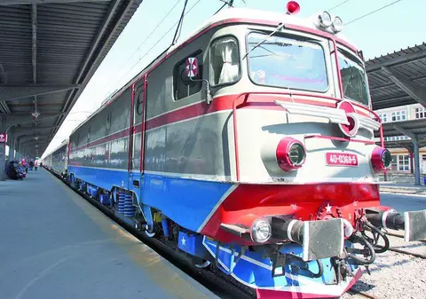 Cu trenul în week-end, mai avantajos în grup 