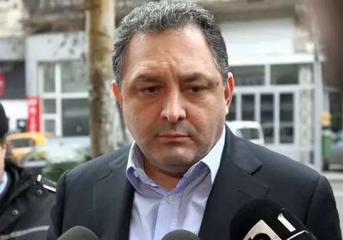 Oana Niculescu Mizil ar putea naște prematur. Vanghelie vrea în libertate pentru a avea grijă de ea