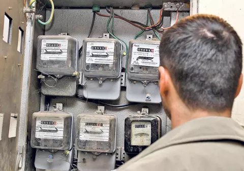 Poţi amenda cu 600 de lei aroganţa furnizorului de electricitate!