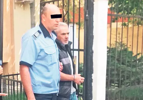 I-a mâncat îngheţata şi apoi i-a crăpat capul!