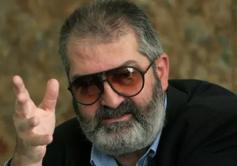 Fostul primar al Timişoarei Gheorghe Ciuhandu, audiat în dosarul finanţării echipei Poli Timişoara. ^Ar fi fost pus sub acuzare pentru abuz în serviciu