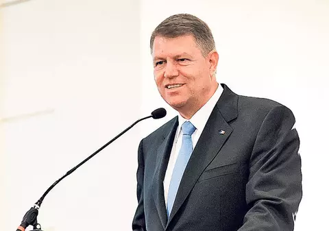 Klaus Iohannis, mesaj cu urări de bine, sănătate și fericire! Căror români se adresează