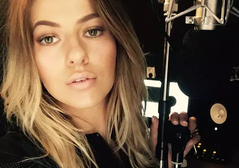 Lidia Buble vorbeşte pentru prima dată despre relaţia cu Răzvan. Cântăreaţa spune lucrurilor pe nume