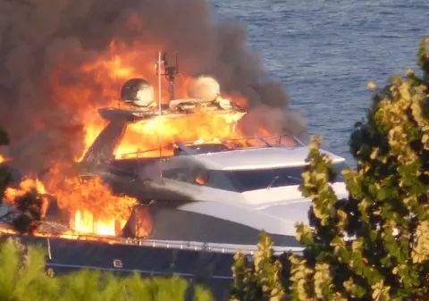 Ștefan Radu, umilit la Napoli. De Laurentiis e trist, i-a luat foc yahtul / VIDEO
