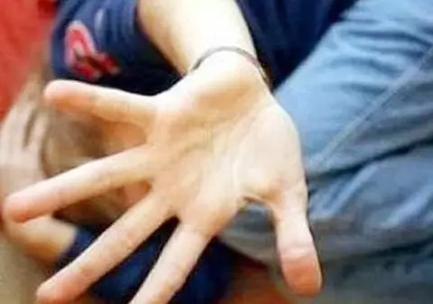 Adolescenţii care au violat şi ucis o femeie din Deva, violaţi şi ei de un puşcăriaş