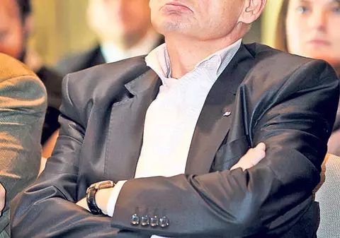 Un nou arest în dosarul lui Sorin Oprescu. Director de la Primăria Capitalei, în cătuşe