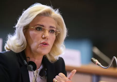 Corina Creţu, dezamăgită că România nu împărtăşeşte solidaritatea europeană în criza refugiaţilor 
