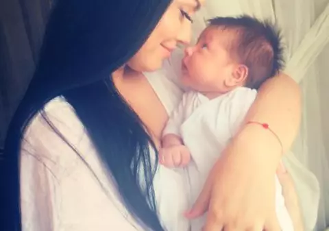 EXCLUSIV. E scris în stele: Fiul Andreei Mantea își va cunoaște tatăl târziu și vor avea o relație distantă!