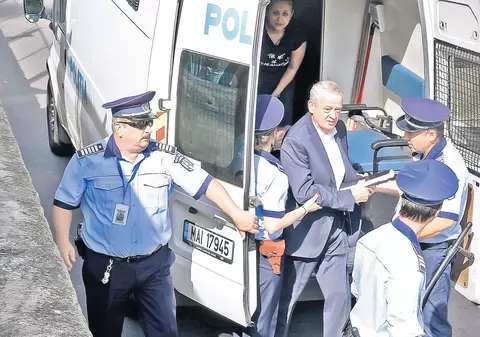 Sorin Oprescu s-a întors în celulă pe propria semnătură