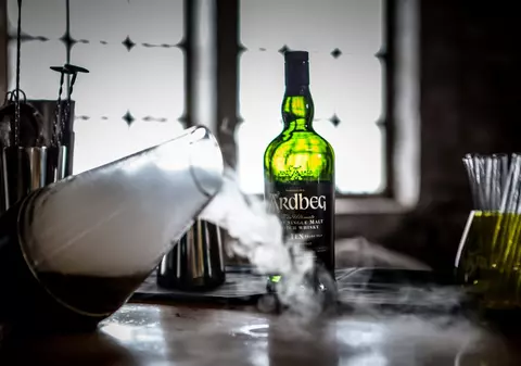 Asta beau extratereștrii? Whisky-ul are alt gust dacă e ținut la maturizare în spațiu