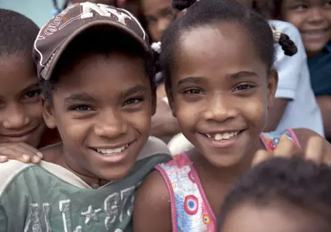 Situaţie bizară într-un sat din Republica Dominicană! Fetele se transformă în băieţi când ajung la pubertate. Cum explică medicii acest fenomen