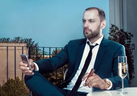 A slăbit 10 kilograme și a ajuns actor și model în Franța!