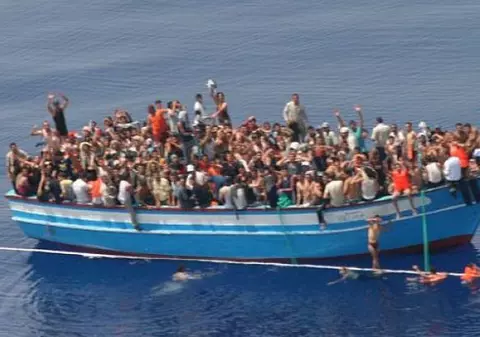 Încă o tragedie în rândul migranţilor! O fetiţă de 5 ani s-a înecat