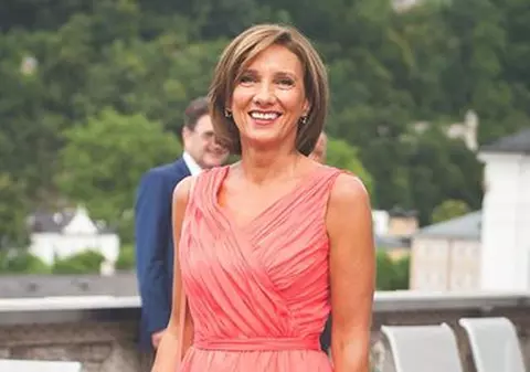 "Carmen Iohannis are nişte fixuri pe care nu i le poate schimba nimeni". Ce spune designerul Primei Doamne despre ea