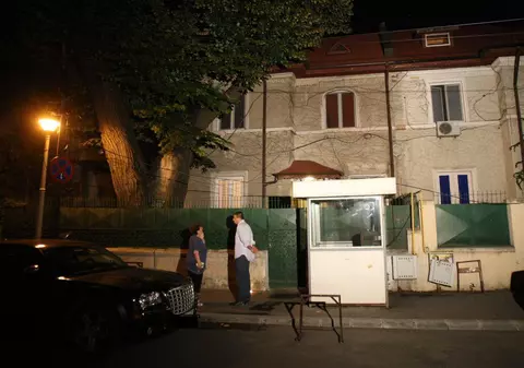 Ce se întâmplă ACUM acasă la VADIM TUDOR. Iată PRIMELE IMAGINI