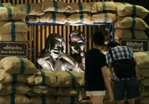 S-a deschis un muzeu al corupției. Ce pot vedea în el cei care îl vizitează | FOTO