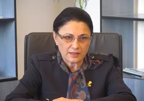 Lovitură pentru Ecaterina Andronescu! Pierde totul!