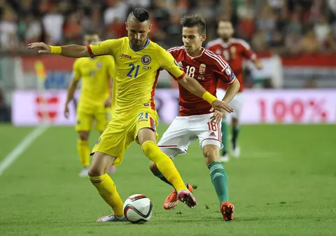 Dragoș Grigore a venit să-l țină pe Lewandowski, după ce echipa lui a luat șase goluri în ultima etapă din Qatar / VIDEO