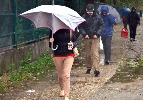 Vremea- Prognoza meteo pentru marți dimineața. Cod galben de vânt în mai multe zone