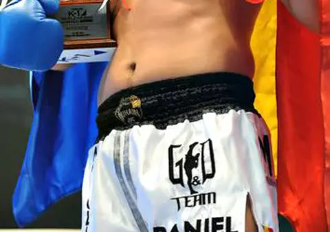 EXCLUSIV / Cel mai cunoscut luptător român a devenit tată! ”În sfârșit am un băiat pe care o să-l cresc eu”