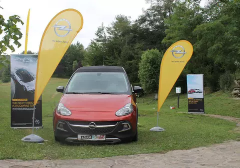 Opel ADAM ROCKS, cel mai cochet mini crossover, trofeu pentru jucătorii de golf din România