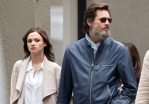 Mama iubitei lui Jim Carrey, primele cuvinte după ce tânăra s-a sinucis. Femeia nu-şi revine din şoc