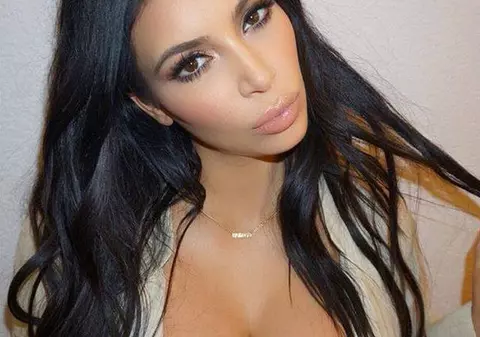 Un bărbat obsedat de Kim Kardashian şi-a cheltuit toţi banii ca să semene cu ea. Cum a ajuns să arate