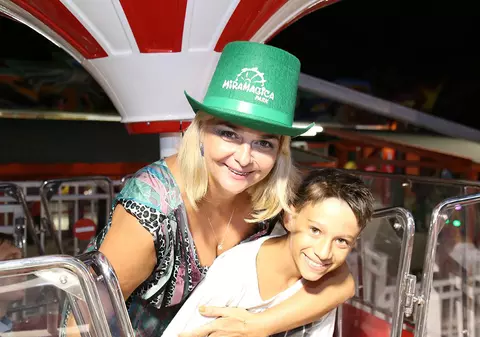 Ce aparat dentar poartă Iuliana Marciuc la 48 de ani! Oare lui Adrian Enache îi place?