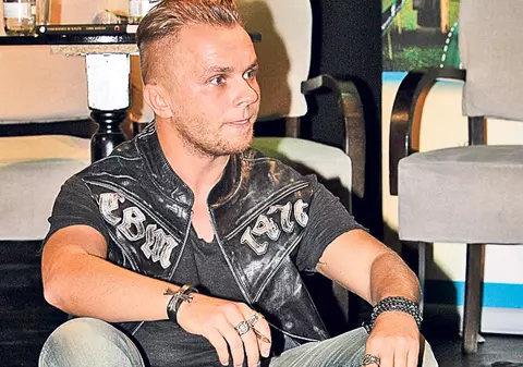 BILETUL pe care l-a găsit Codin Maticiuc, lângă canapeaua de acasă: ”PUTEAI SĂ ARZI ca un șoarece”