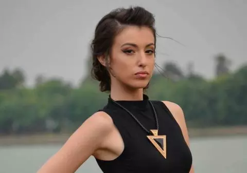 PREMIERĂ LIBERTATEA.RO | MayRa, de la Next Star, lansează primul ei videoclip, pentru piesa "Runway"