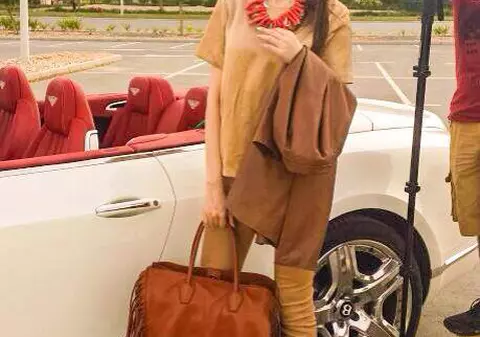 Vezi ce bijuterie de mașină de 300.000 de dolari are Moni în America! Foto