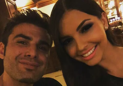 Iubita lui Adrian Mutu, GOALĂ la fereastră! Cine a pozat-o așa | FOTO ÎN ARTICOL