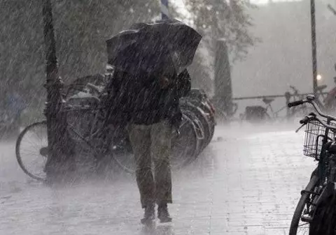 Avertizare de ploi, grindină și vijelii, PRELUNGITĂ! Ce spun meteorologii