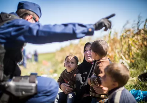 Câţi refugiaţi vor fi trimişi în România? Ce cote a stabilit Comisia Europeană