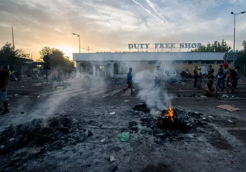 Refugiații dezbină (și cuceresc) Europa