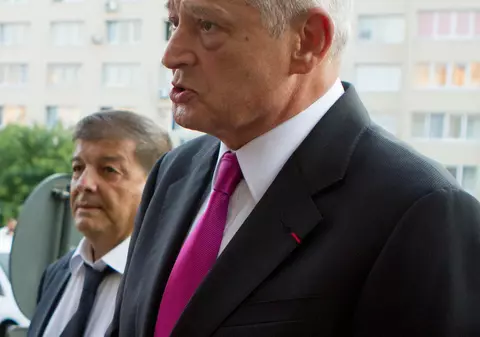 Sorin Oprescu, pe holul DNA, către presupusul complice: ”Banii erau marcați”