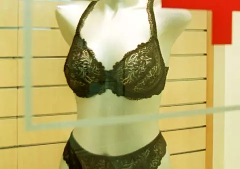 Sutienul i-a salvat viața unei femei din China