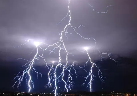 Tragedie în Harghita! Un tânăr de 20 de ani a fost lovit de trăsnet