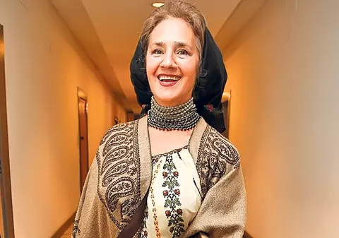 La mulţi ani, Sofia Vicoveanca! Interpreta de muzică populară împlineşte 74 de ani | VIDEO