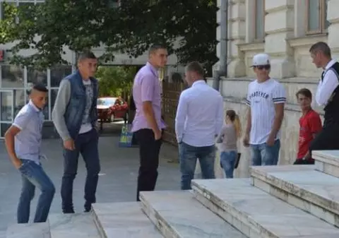 Cum explică judecătorii faptul că le-au dat pedepse mici celor șapte violatori din Vaslui