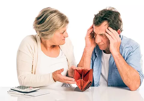 EXCLUSIV | Milioane de români vor fi fericiți! Pot scăpa de dobânzile uriașe de la recuperatorii credite