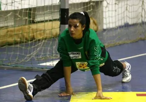 Tragedia de la Clinceni. Andreea Nica, portărița de la Unirea Slobozia, și-a pierdut viața în accidentul de la parașutism. ^Handbalista fusese componentă a naționalei de tineret. ”Încă nu pot crede că Andreiuța noastră nu mai e printre noi”