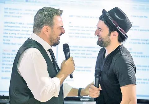 Brenciu crede că l-a citit pe Smiley: «Are afinitate vădită către jazz»